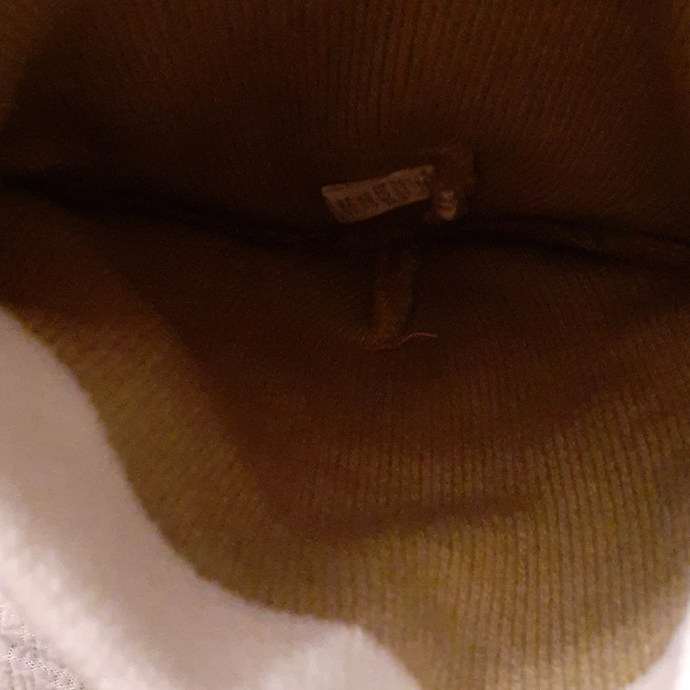 HAT & GLOVE BROWN SET ONLY   NEW